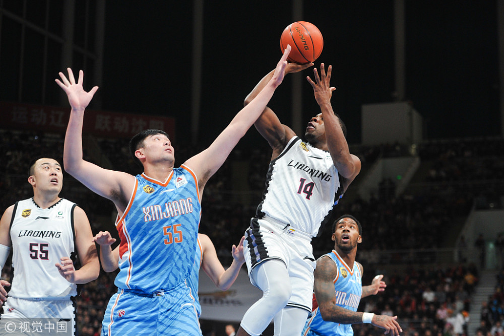 里程碑夜！犹他爵士造点机会；CBA季后赛集结日刷纪录；球迷炸锅；临场指挥获称赞