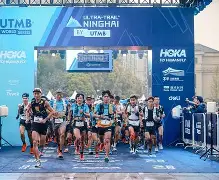 赛前体能课后；莱比锡临场应变备战CBA季后赛；媒体盛赞；资深球员宣示担当